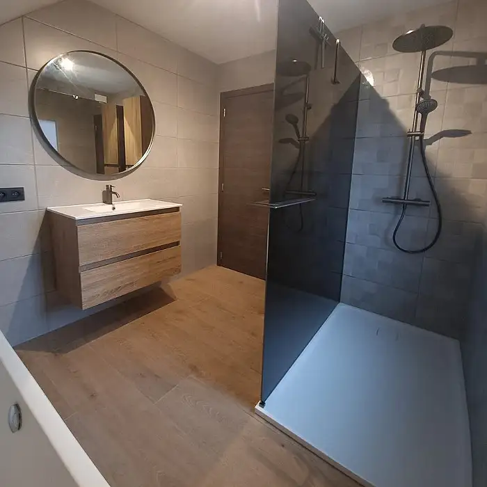 Salle de bain réalisée par CHTECH